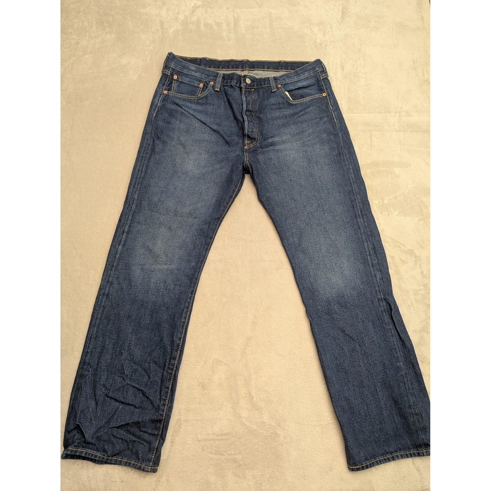 Levis 501 Jeans Mens 40x32 Blue Medium‎ Wash Straight Leg Button Fly Denim